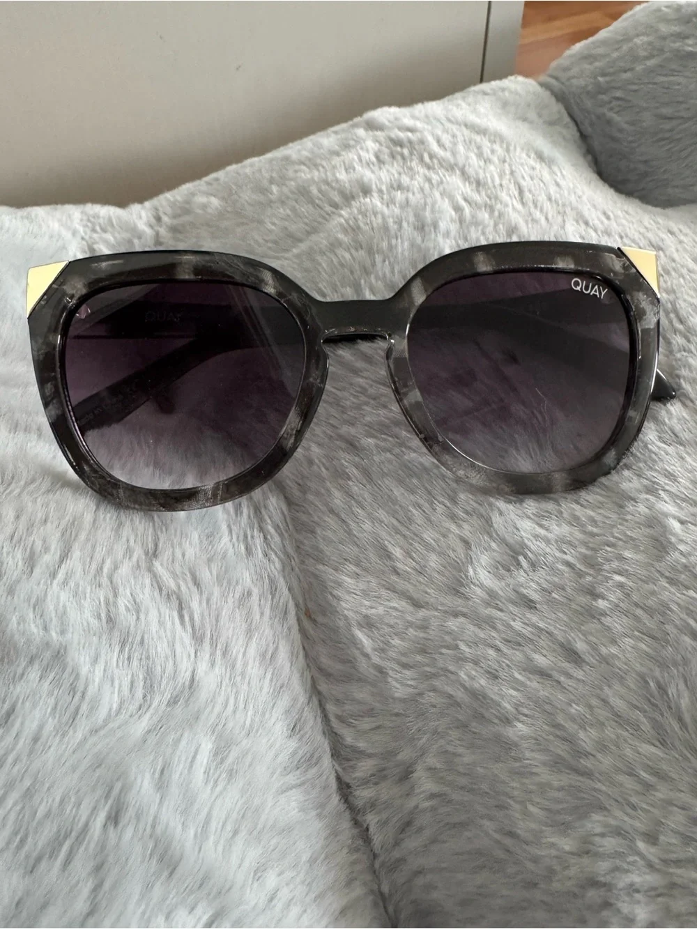 Quay Australia Gray Tortoiseshell Oversized Cat-Eye Sunglasses